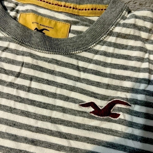 hollister Teen Men’s Small Long Sleeved Buttery Soft Shirt, EUC - Picture 2 of 3